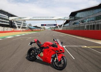 Nova Ducati Panigale V4 para 2025 a caminho?