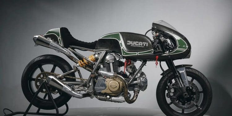 Ducati MHR Mille em forma de café racer