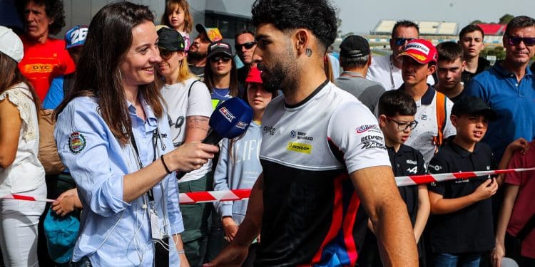 Ivo Lopes arranca do top dez no Europeu de Moto2 no Estoril; Mattia Casadei na pole position