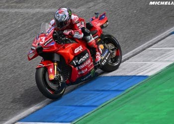 Calor afetou e quando se está atrás num grupo ‘pode ser um desastre’, garante Enea Bastianini