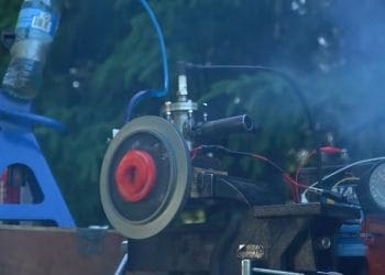 Como construir um motor dois tempos em casa?