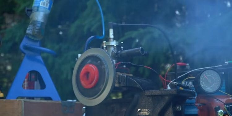 Como construir um motor dois tempos em casa?