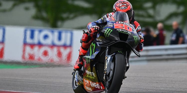 Fabio Quartararo desespera: ‘Aceleras e a moto escapa; É basicamente a mesma moto há seis anos e só com a configuração não vamos lá’
