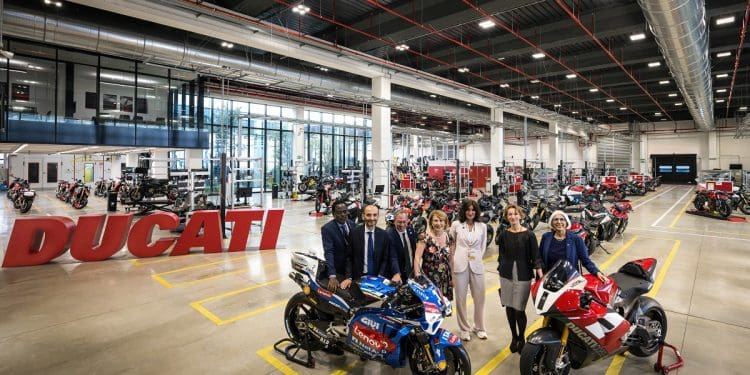 Ministros do G7 visitaram fábrica da Ducati em Borgo Panigale