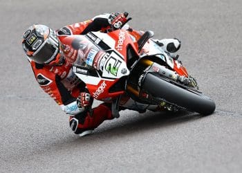 Três em três: Glenn Irwin perfeito fez o pleno no BSB em Oulton Park