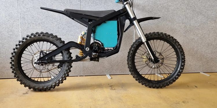 GR1T Pioneer PRO, moto off-road elétrica divertida e melhorada