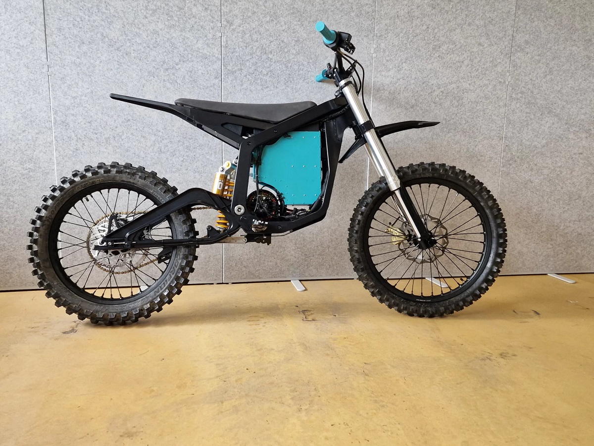 GR1T Pioneer PRO, moto off-road elétrica divertida e melhorada