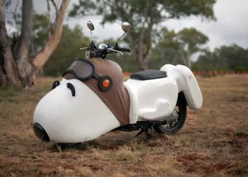 Como ligar Snoopy, uma Honda e uma Gymkhana de enduro?