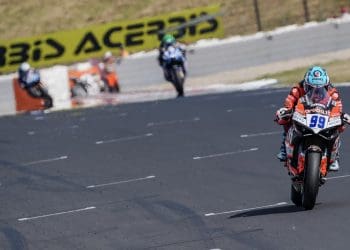 Adrián Huertas brilha com sexta vitória consecutiva no WSSP, em Most