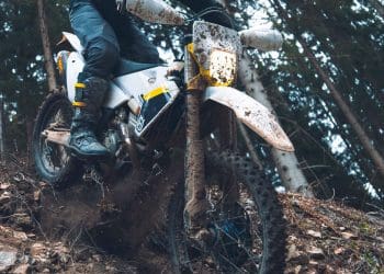 Husqvarna FE 501: A rainha das motos de Enduro recebe melhorias para 2025