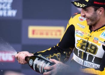 Andrea Iannone sorridente após regresso ao mundial: ‘Teria assinado se me dissessem que terminaria em terceiro ou quarto, é inacreditável’