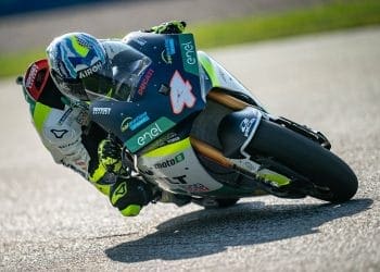 Drama no fim e vitória de Héctor Garzó na corrida 2 do MotoE na Áustria