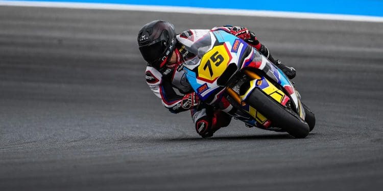Mattia Casadei e Roberto García vencem Europeu de Moto2 no Estoril; Ivo Lopes caiu na primeira corrida e foi 10.º na segunda