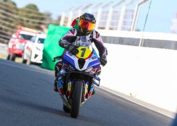 Em casa mando eu! Ivo Lopes vence corrida 1 do ESBK no Estoril