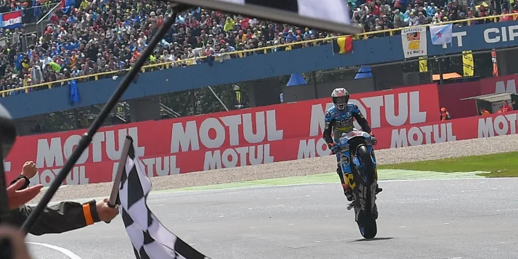 Vídeo: Recorde a estreia de Jack Miller a vencer no MotoGP, em Assen