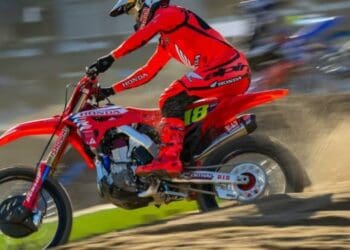 Jett Lawrence super feliz depois de vencer as 450SX em Anaheim: ‘Fui-me embora depois das primeiras curvas, que são bastante caóticas’
