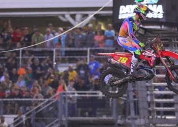 Jett Lawrence domina no 450SX em Daytona e reforçou liderança no campeonato