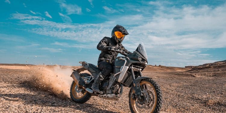 KOVE 800X PRO já à venda em Portugal