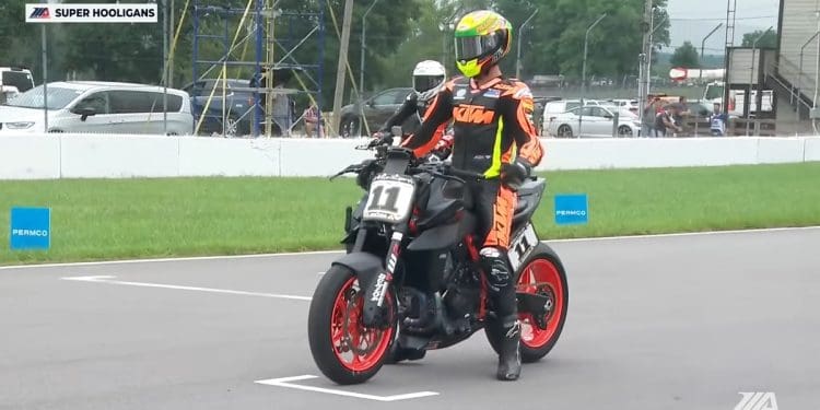 Futura KTM 990 Duke R pode ter competido no MotoAmerica no último fim de semana