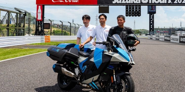 Kawasaki demonstrou moto a hidrogénio… mas chegada ao mercado só na década de 2030