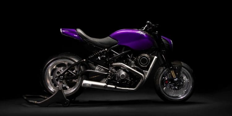 Uma hypernaked à velocidade da luz com 185 cv de potência que chegará em 2025