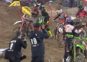 Jett Lawrence e Jason Anderson multados pela Direção de Corrida do AMA Supercross