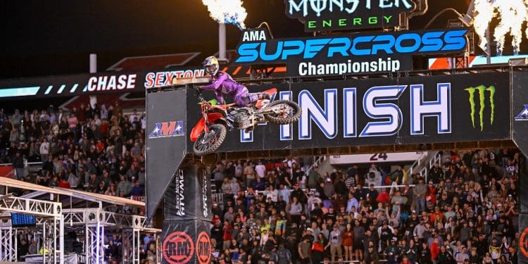 Vídeo: Os melhores momentos do Salt Lake City 450SX, em que Jett Lawrence se sagrou campeão