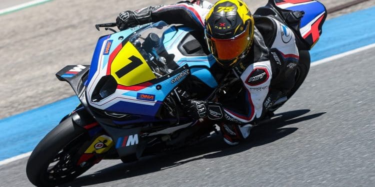 Ivo Lopes teve BMW «no ponto» para conquistar dobradinha no Estoril: ‘Tínhamos a moto perfeita’