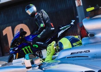 Diretor-executivo da Liberty Media reitera interesse de Lewis Hamilton em ter equipa no MotoGP