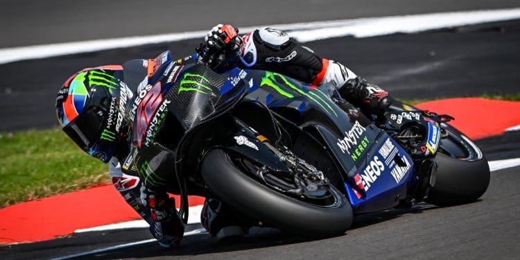 ‘Para melhorar precisas de te manter alguns anos na mesma equipa’ – Álex Rins