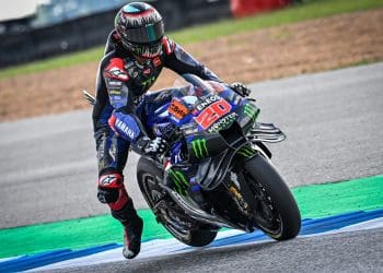 Surpresa em Buriram! Fabio Quartararo lidera Q1 após susto e segue para a Q2 com Fabio Di Giannantonio