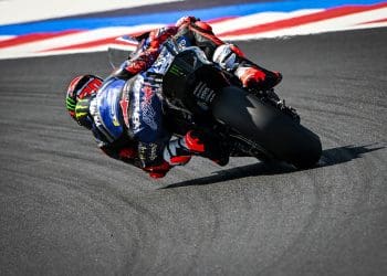 Yamaha faz avanços num motor V4 para o MotoGP