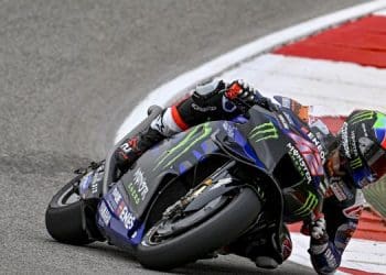 ‘Precisamos de mais peso na dianteira para fazer a moto virar’ – Álex Rins