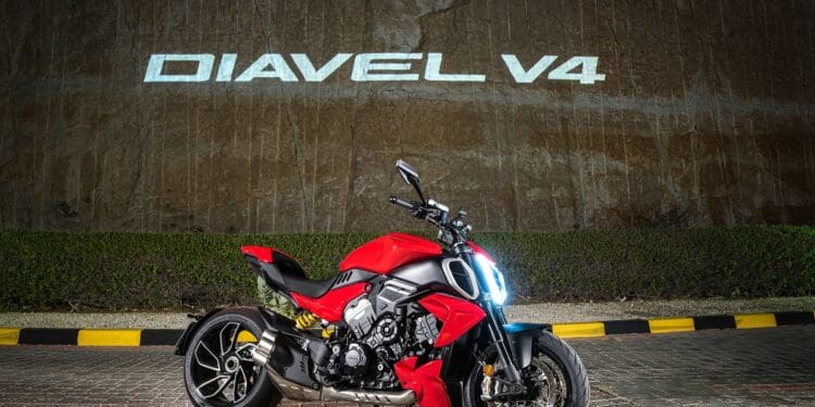 Ducati Diavel V4 e o seu estilo característico foi um sucesso no mundo inteiro