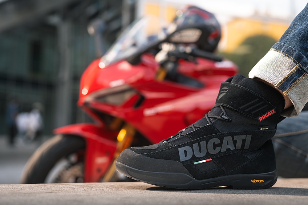 Ducati Company C4 – botas de cano curto para turismo e para o uso no dia a dia