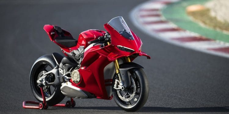 Galeria: No mínimo apaixonante – Eis a nova Ducati Panigale V4 que promete deixá-lo com água na boca