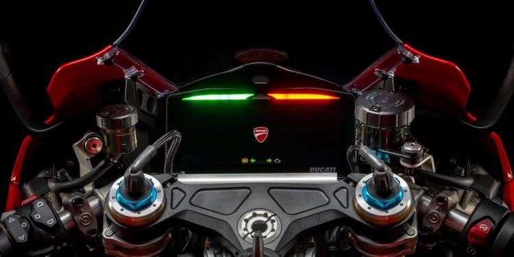 Nova Ducati Panigale V4 dissecada: Os modos de condução