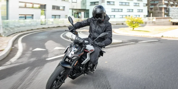 Malaguti DRAKON: A primeira da sua «espécie», uma alternativa emocionante entre as naked de 125cc