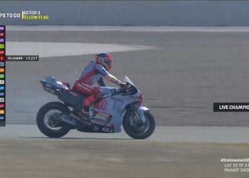 Vídeo: Ducati de Marc Márquez em chamas, e chances do título esfumam-se