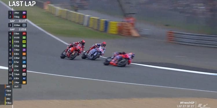 Vídeo: Ultrapassagem brilhante de Marc Márquez a Francesco Bagnaia na última volta