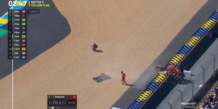 Vídeo: Jorge Martín e Francesco Bagnaia garantiram top dois da qualificação… e caíram