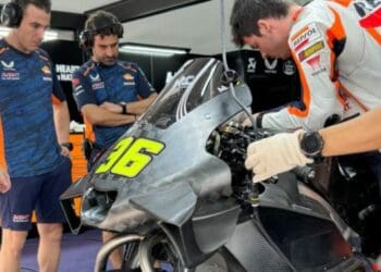 Vídeo – Luca Marini e Joan Mir estiveram em pista em Sepang