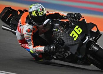 Joan Mir teve ‘dia para esquecer’: ‘Vomitei na moto e tivemos de parar; Não consegui reconfirmar muitas coisas, precisamos de mais tempo’