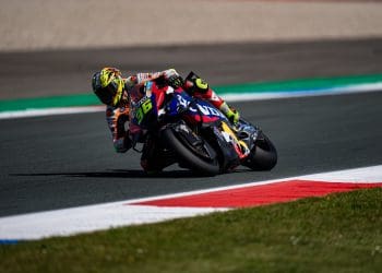 Joan Mir voltou a cair em Assen, mantém esperança: ‘Quero mais, e se isso significar ter acidentes, talvez um dia não caia e esteja na frente’