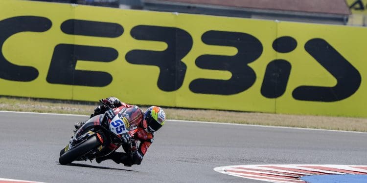 Ataque final de Yari Montella vale melhor tempo no FP1 do WSSP em Most, em sessão com duas bandeiras vermelhas