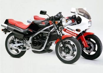 Honda NS250F/NS250R – moto desportiva de 2 tempos para estrada