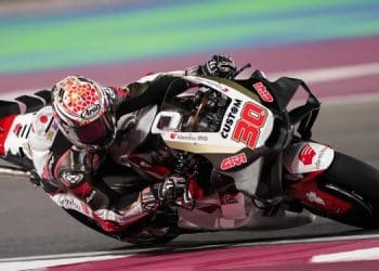 Mais potência com o novo motor ajuda na aderência traseira e curvas, uma vez que a moto é mais estável, garante Takaaki Nakagami