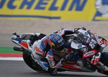 Miguel Oliveira reagiu ao apoio nas bancadas do AIA e recordou Valentino Rossi: ‘Só vi isto, nos anos em que corro, com um piloto’