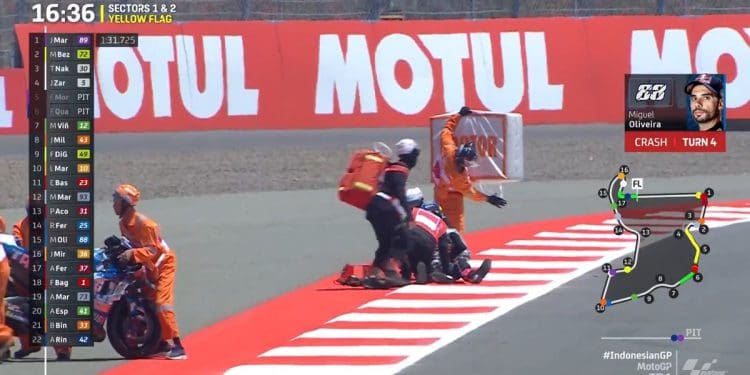 Miguel Oliveira no centro médico após forte queda no FP1 em Mandalika