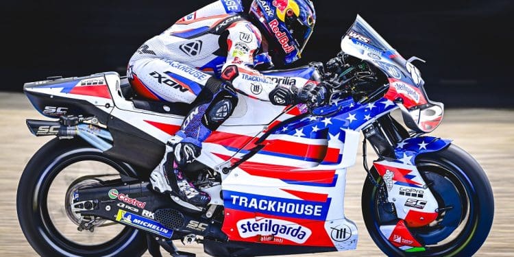 Miguel Oliveira recuperó hasta el 12º lugar en la carrera Sprint del